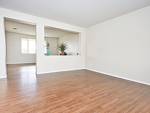 4th image of 15747 Desert Poppy Ln