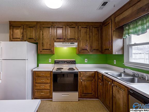 5th image of 15104 Balsam Dr SE