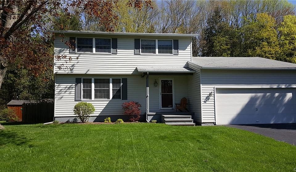 1st image of 105 Whiskwood Ln