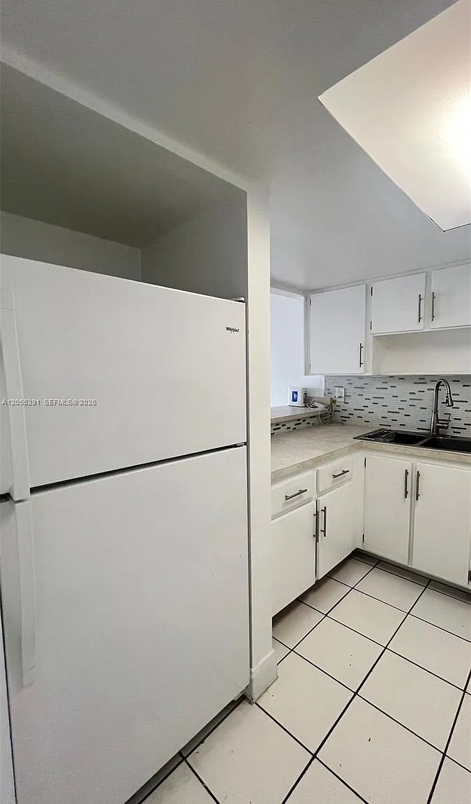 Coral Gate West Condo — Photo 4