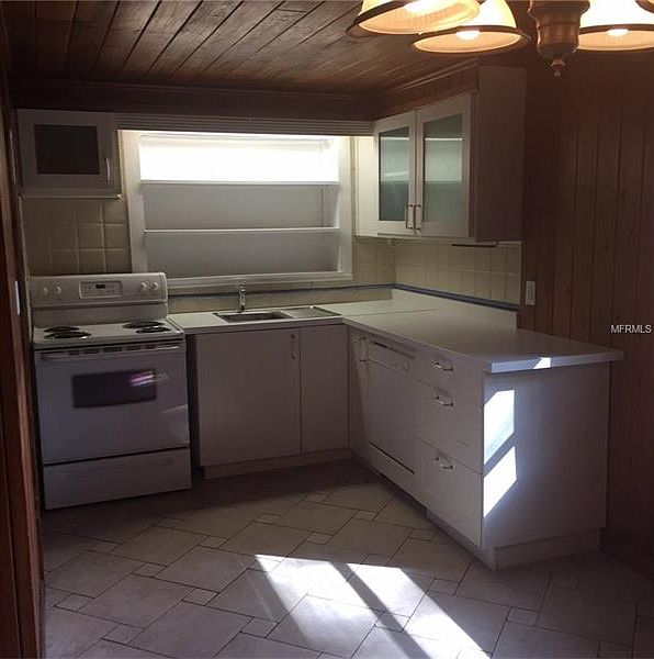 2nd image of 308 Myrtle Dr