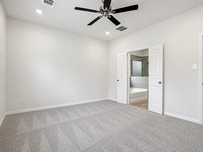 8018 Fijian Cypress Dr — Photo 16
