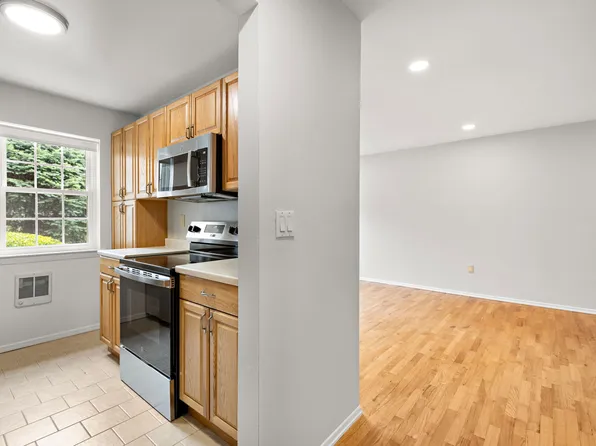 Cliff View Gardens, 306 Hackensack St #C, Wood Ridge, NJ 07075