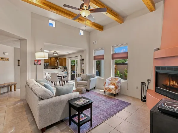 716 Calle Beatrice, Santa Fe, NM 87505