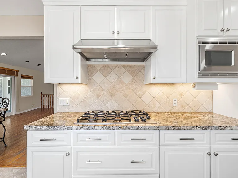 9141 Wheatland Ave — Photo 15