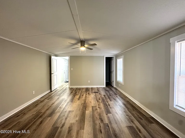 198 Trout St — Photo 11