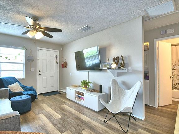 5th image of 88 Lake Villa Way