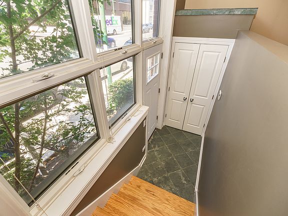 3rd image of 2455 N Clybourn Ave #1