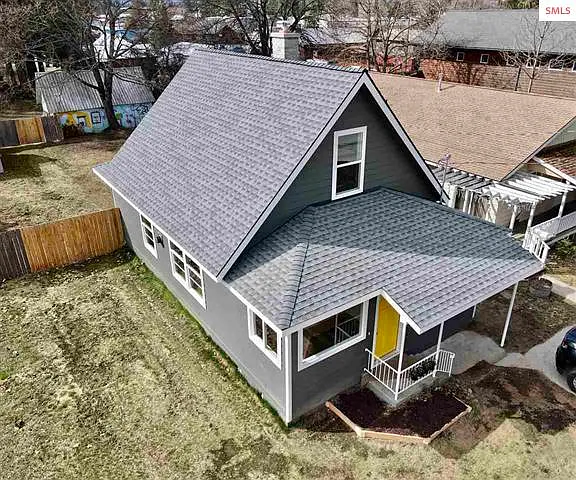 923 Pine St — Photo 1