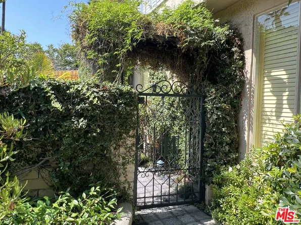660 S Orange Grove Blvd APT C, Pasadena, CA 91105