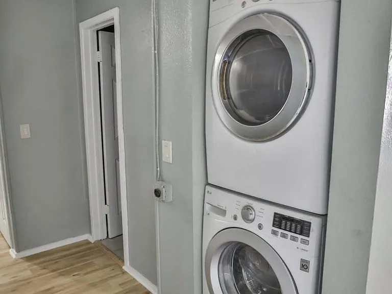 1410 Avant Ave #2 — Photo 10