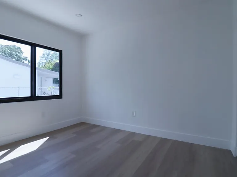 3040 NW 13th Ave #1 — Photo 15