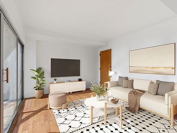 3rd image of 900 19th Ave S APT 401