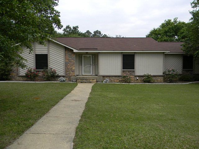 1st image of 203 Vann Dr