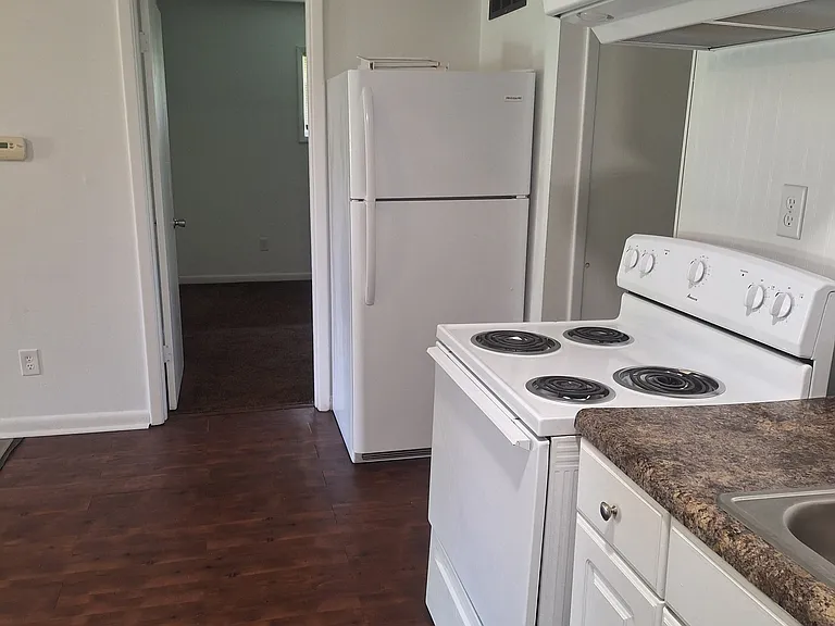 209 Yosemite Ave #A — Photo 7