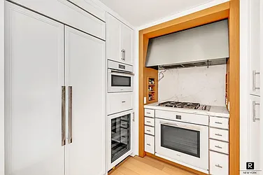Rented by R New York