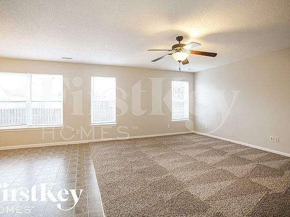 3rd image of 1484 Egret Ln