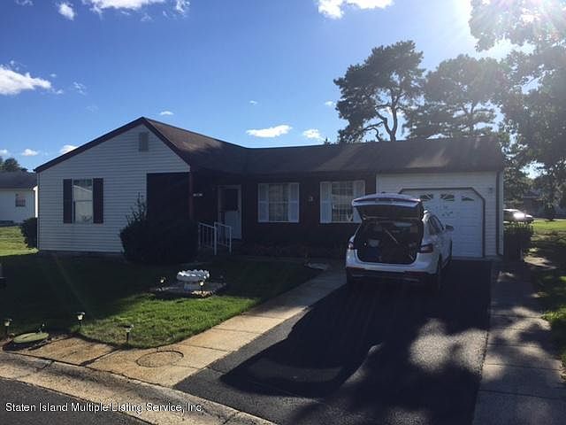 1st image of 3 Foxboro Ct