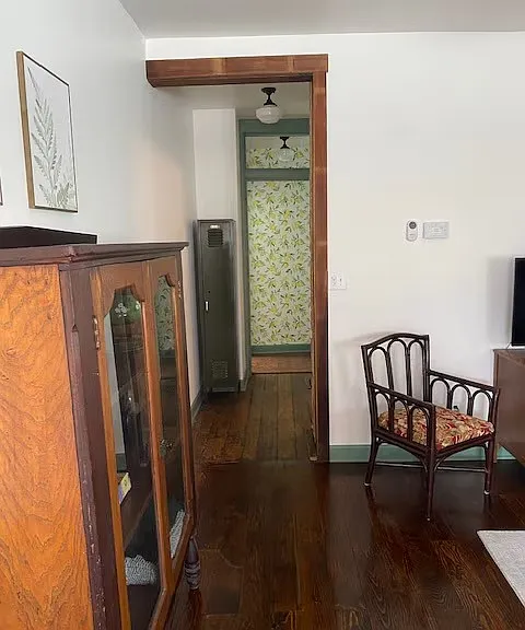 148 S Washington St — Photo 12