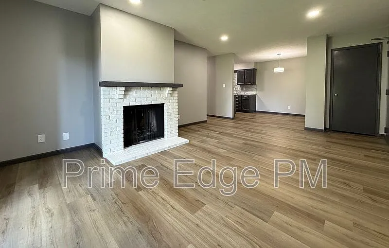 2 bed, 2.0 bath, $1,200 — Photo 4