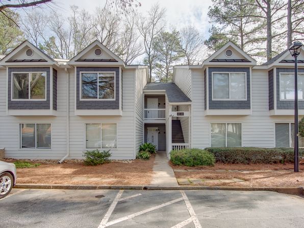 46 Little Silver Ct SE #46