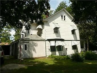 4th image of 744 N 32nd St