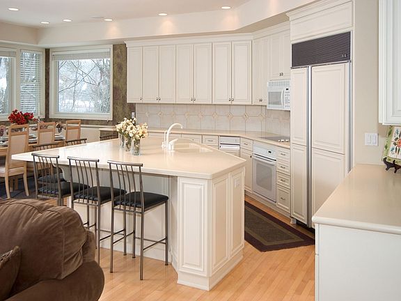 Spacious Chef's Kitchen