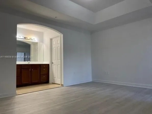 22401 SW 88th Pl Unit 15-27, Cutler Bay, FL 33190