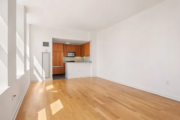 Rented by Compass | media 10