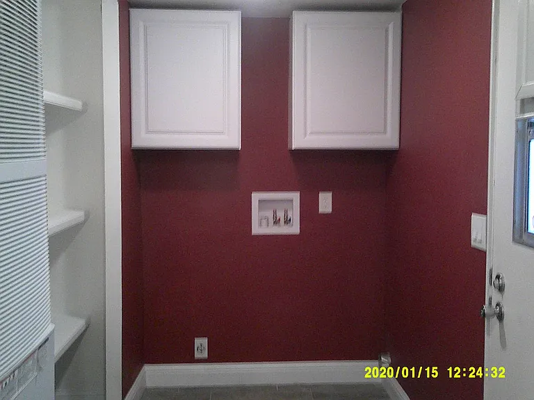 945 Davis St — Photo 15