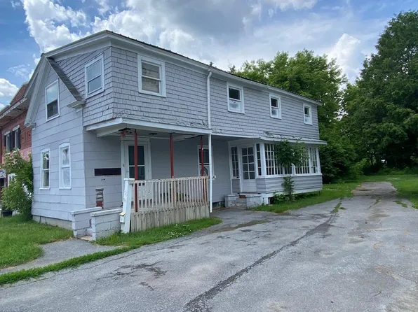 36 Pratt St, Rouses Pt, NY 12979