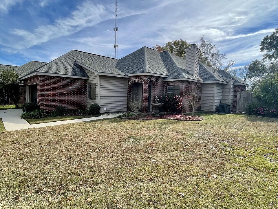 1st image of 112 Quiet Meadows Dr