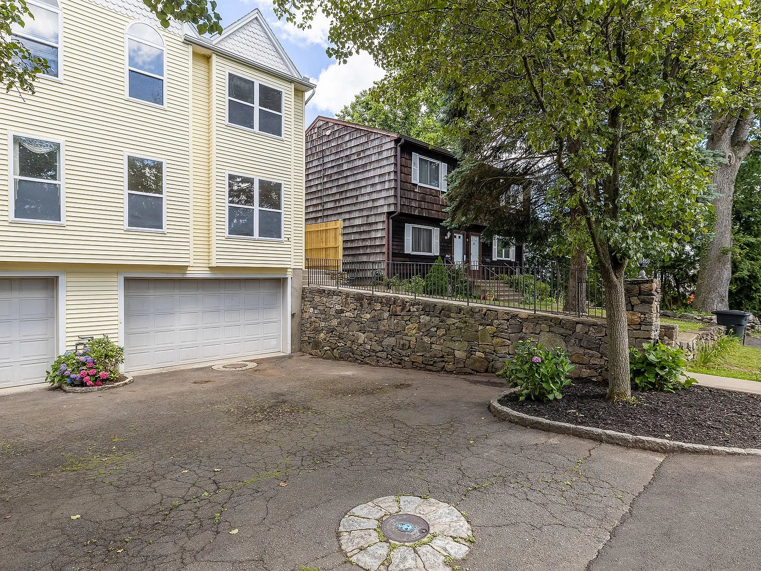 4 bed, 3000 sqft, $5,700 — Photo 3