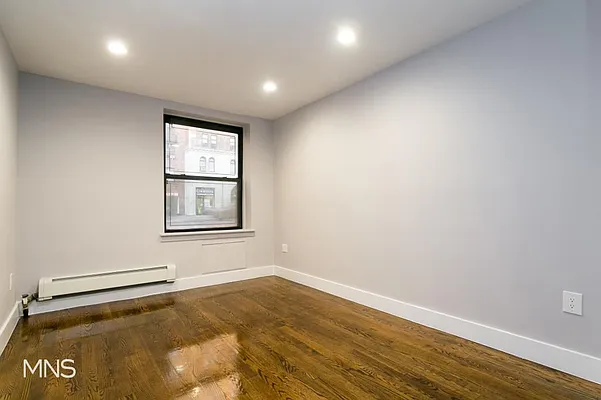 Rented by MNS Marketing | media 8