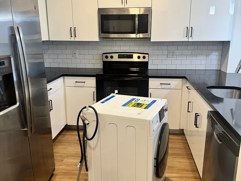 530 Cliff St #222 — Photo 3