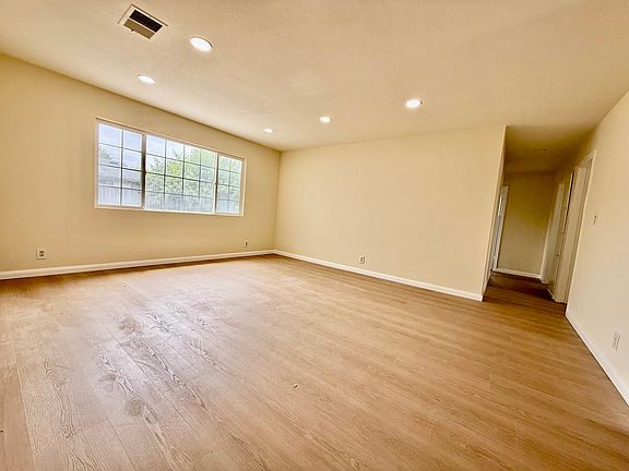 4th image of 4176 Tamayo St