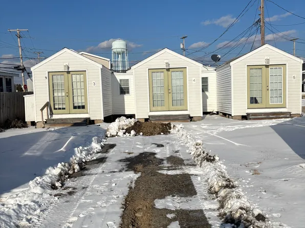 (undisclosed Address), Hampton, NH 03842