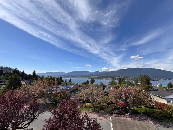 7046 Sierra Dr #3, Burnaby, BC V5A 1A5