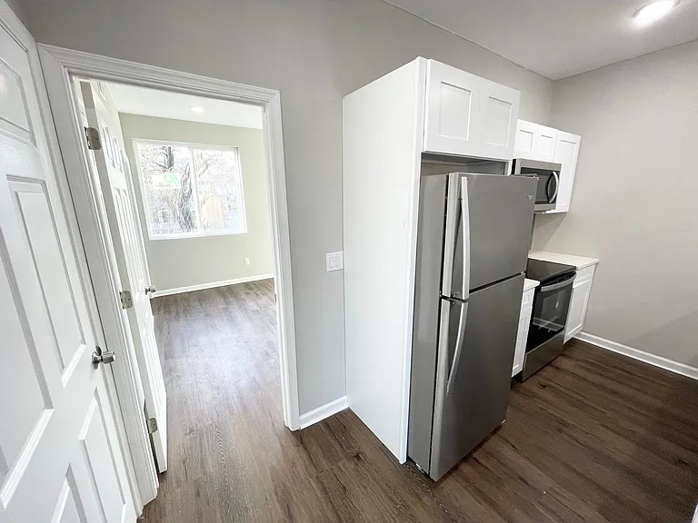 1228 N Marshall St #3R — Photo 17
