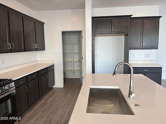 5th image of 17989 W LUPINE Avenue