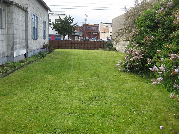 4th image of 5423 S Puget Sound Ave