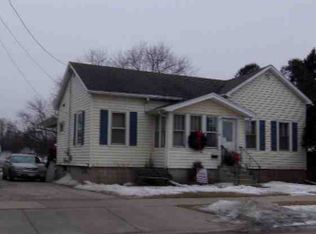 669 W 6th Ave, Oshkosh, WI 54902