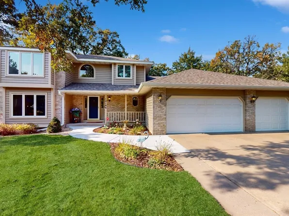 12166 Kerry St NW, Coon Rapids, MN 55433