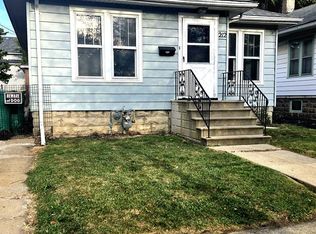 212 Willow Ave, Joliet, IL 60436