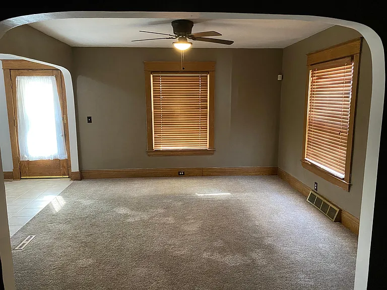 103 S Portland Ave — Photo 12