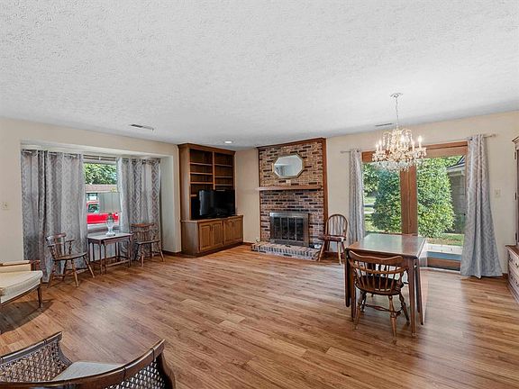 5th image of 3021 Sterling Ct
