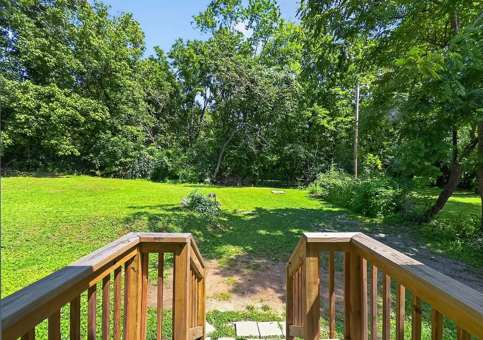 Charming 2BR Duplex in Oak Ridge — Photo 1