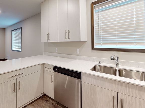 2nd image of 1048 23rd Ave SE #1