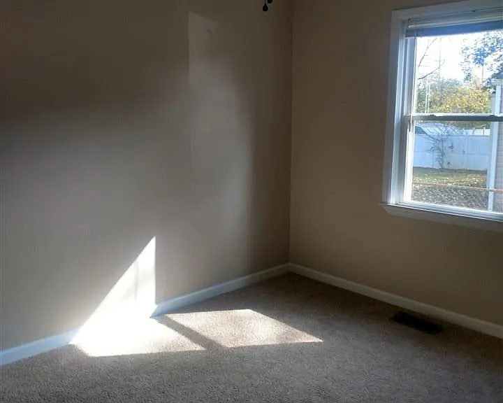 2035 Vanderbilt Dr SW — Photo 13