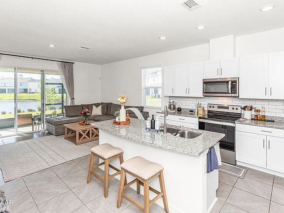 4th image of 126 Maya Way